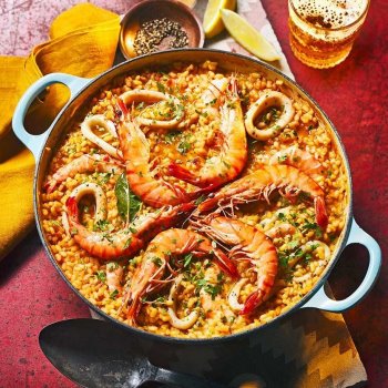 Seafood rice plate